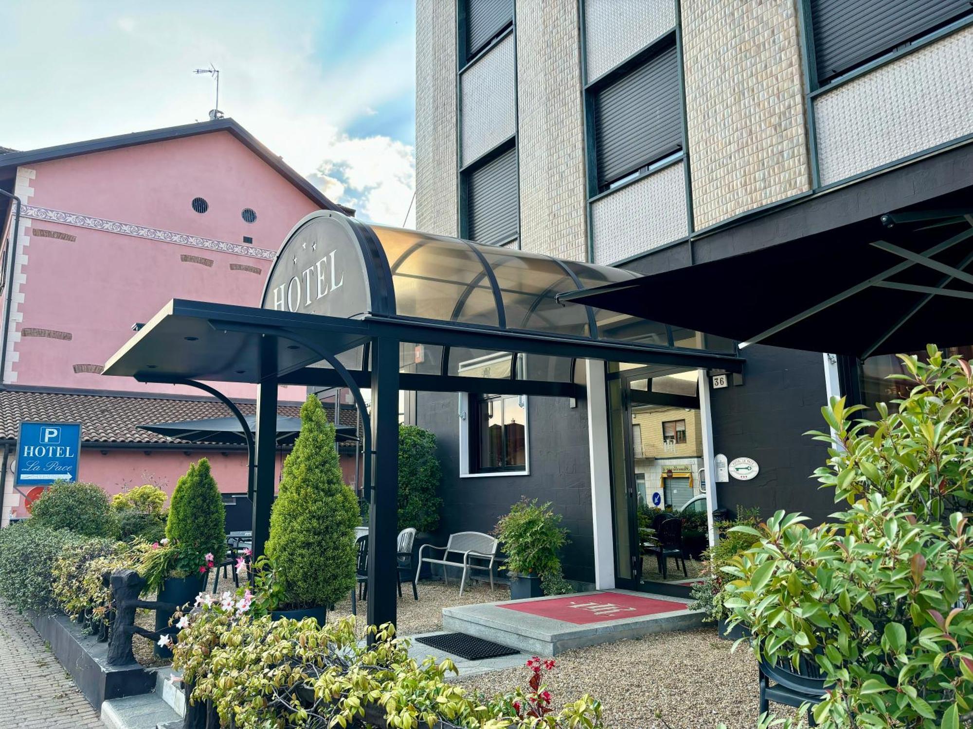 Hotel La Pace サン・マウロ・トリネーゼ エクステリア 写真