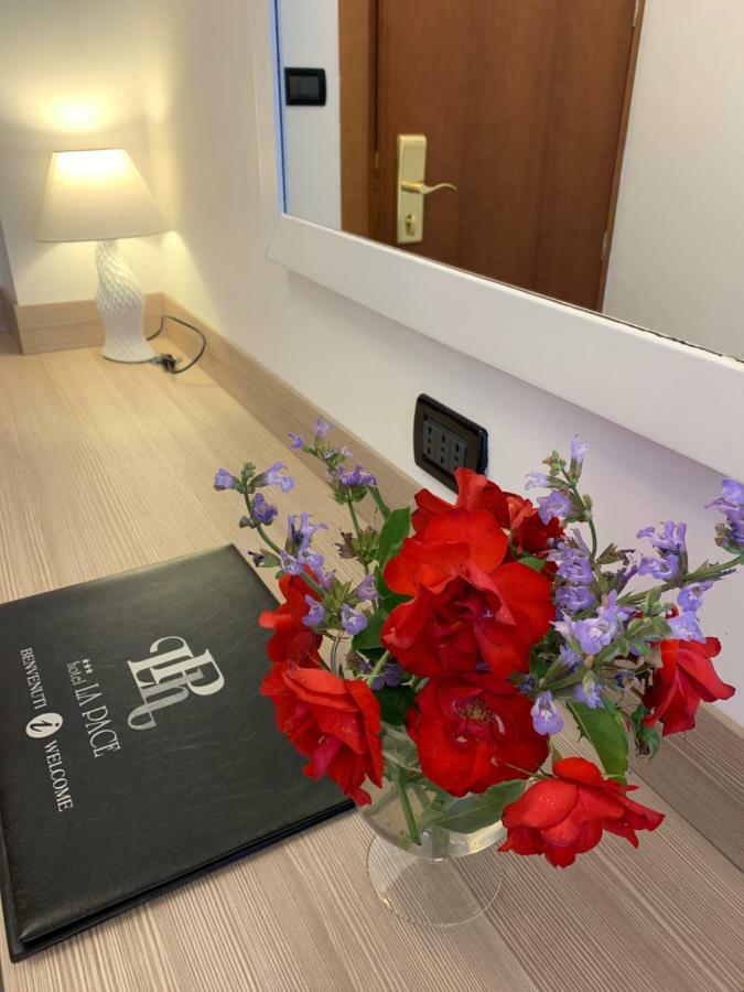 Hotel La Pace サン・マウロ・トリネーゼ エクステリア 写真
