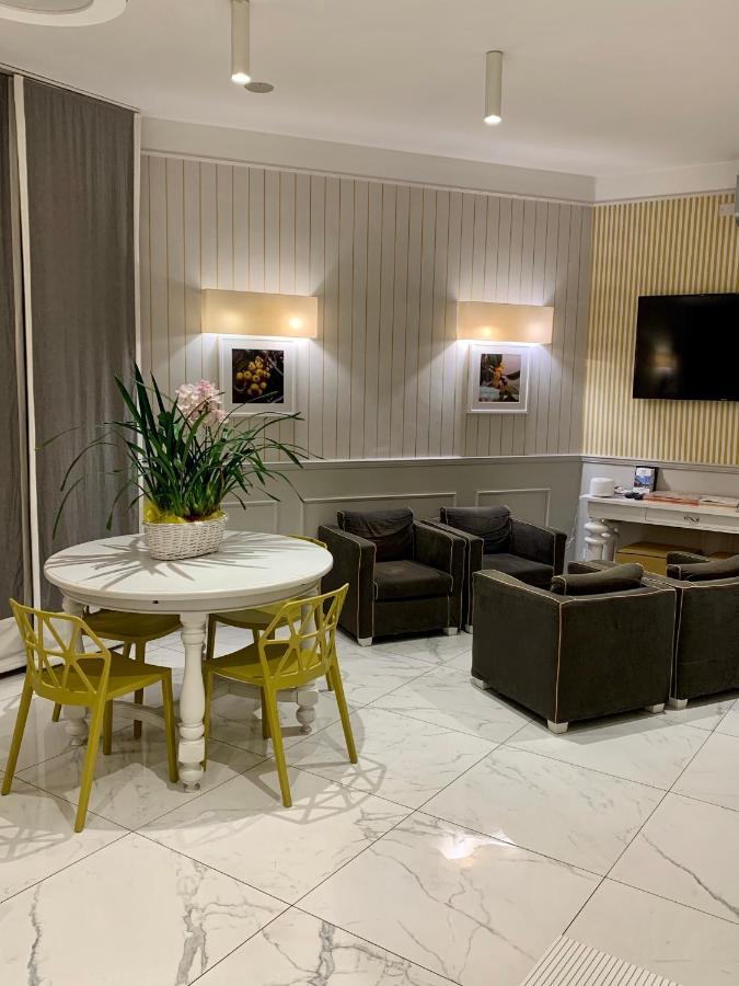Hotel La Pace サン・マウロ・トリネーゼ エクステリア 写真